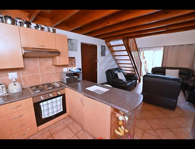 2 BEDROOM APARTMENT FOR SALE IN LONEHILL